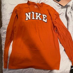 Nike Long-Sleeve
